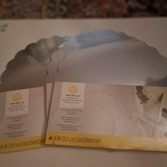 ( 14 inches) NEW sealed Wilton silver cake Plateau lot, 3 packs of 4 (12) - Picture 5 of 5